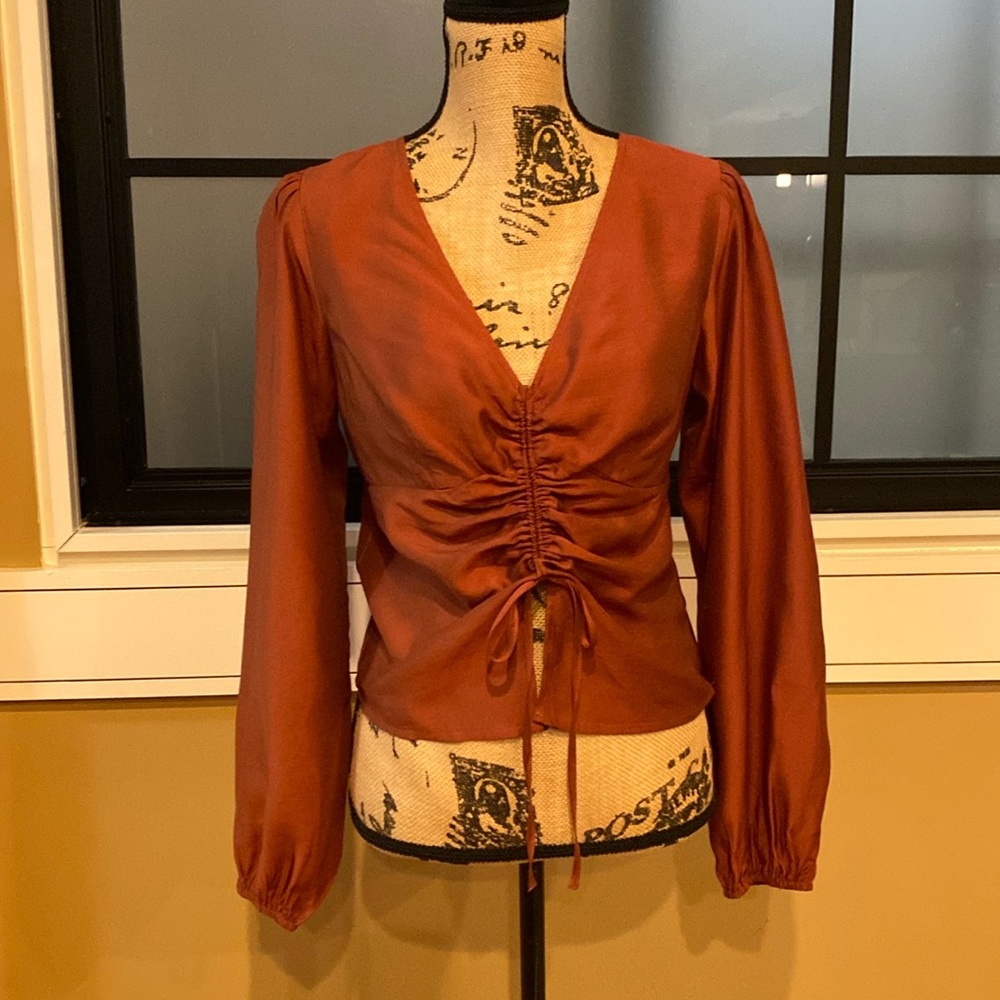 Steve Madden Felicity Terracotta V Neck Tie Slit Center Blouse. Sz Small. NWT - Picture 4 of 7